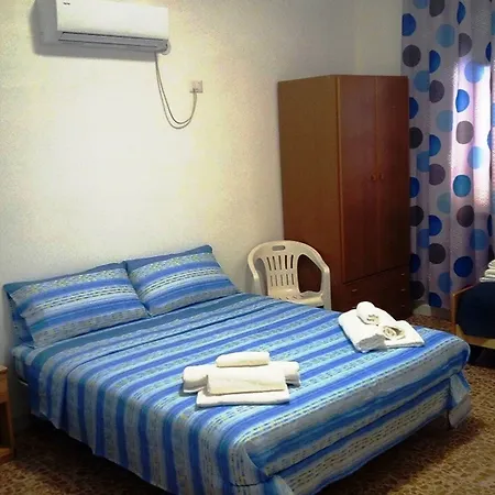 Privacy & Relax In Sardegna 住宿加早餐酒店 康特港